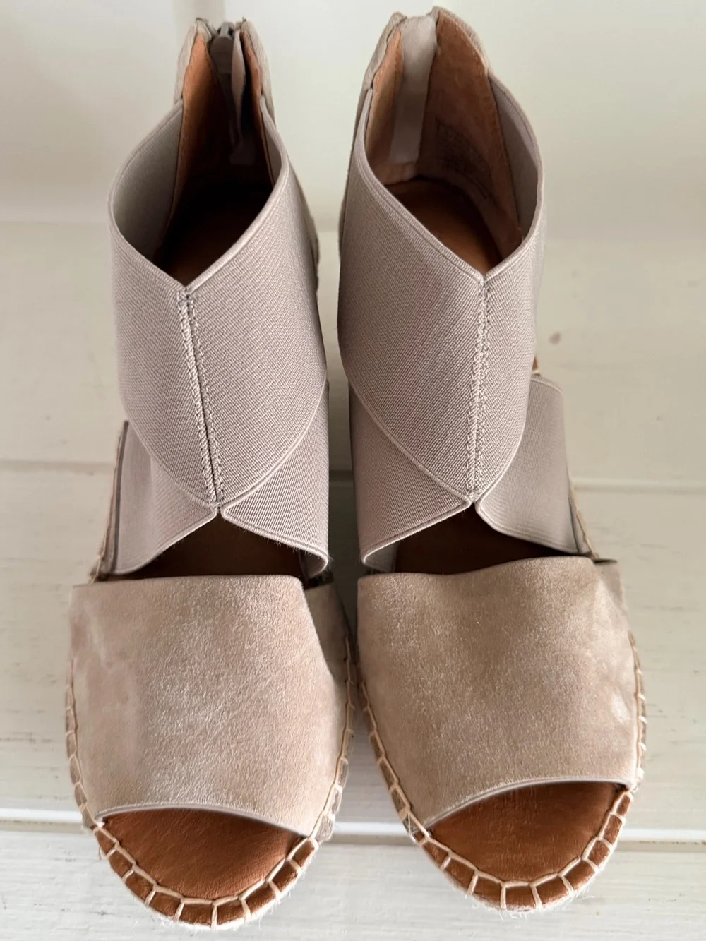Gentle Souls Non Slip Upgraded Espadrille Wedge Sandals 7.5 M EUC Taupe Tan